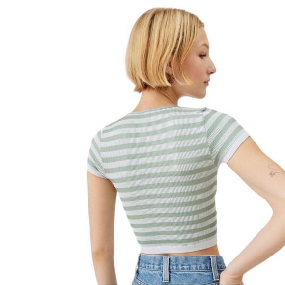 NEW Out From Under UO Urban Outfitters Everyday Seamless Ribbed Tee M/L M L - Picture 3 of 3